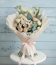Букет цветов из:  Розы и Лизиантусы #REPLACE_PRED# Дзержинском