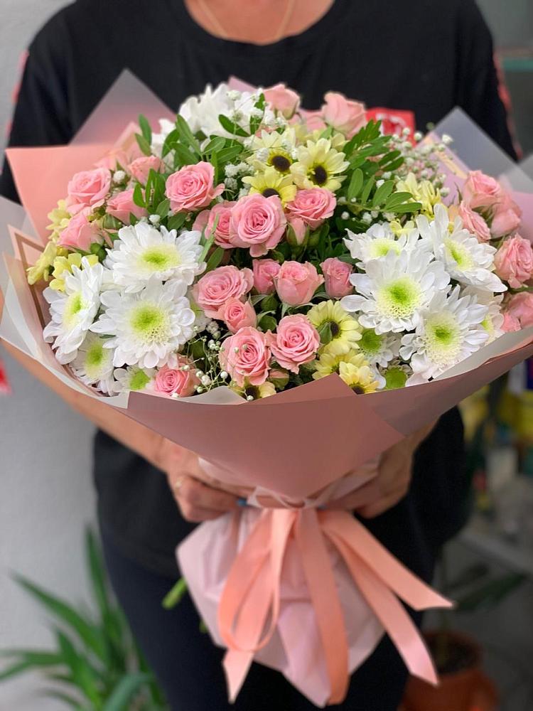 Букет цветов из: Розы и Хризантемы в Дзержинском