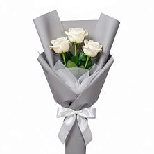 Букет 3 белые розы в Дзержинском
