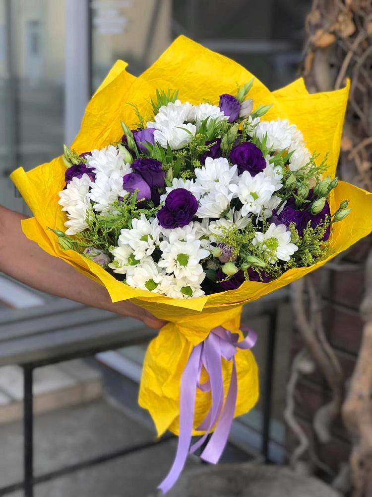 Букет цветов из: Ирисы, Хризантемы и Ромашки в Дзержинском