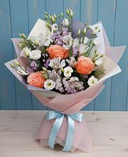 Букет цветов из:  Лизиантусы, Розы, Альстромерии и Гипсофила в Дзержинском