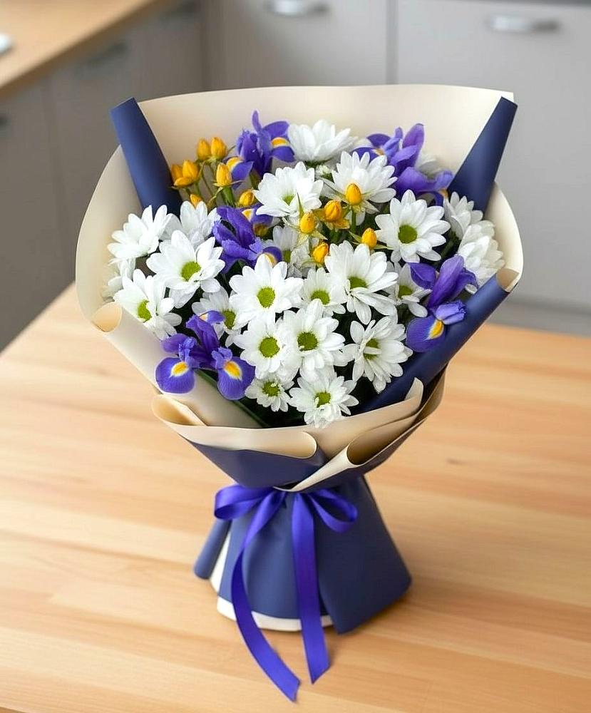 Букет цветов из: Розы, Ирисы и Хризантемы в Дзержинском