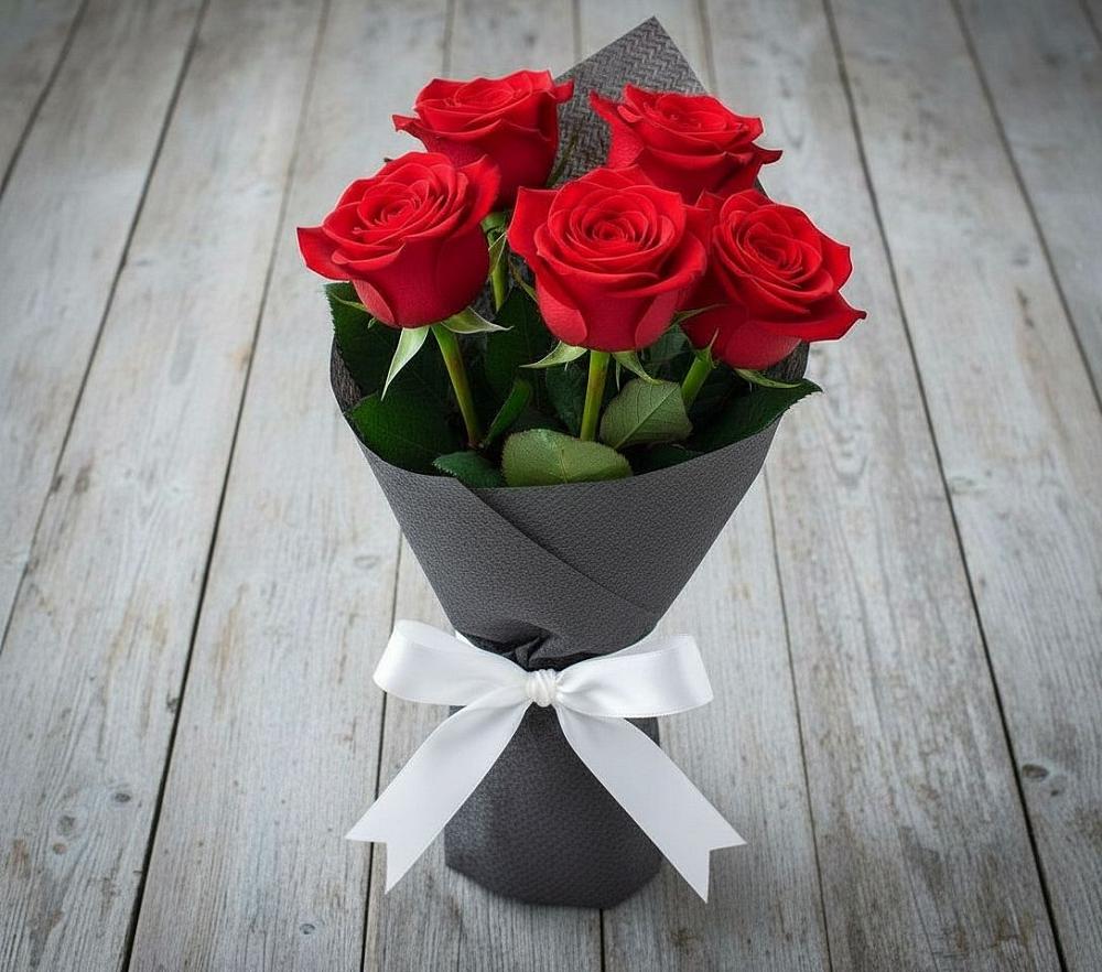 Букет 5 Красных роз Эдлесс Лав в Дзержинском