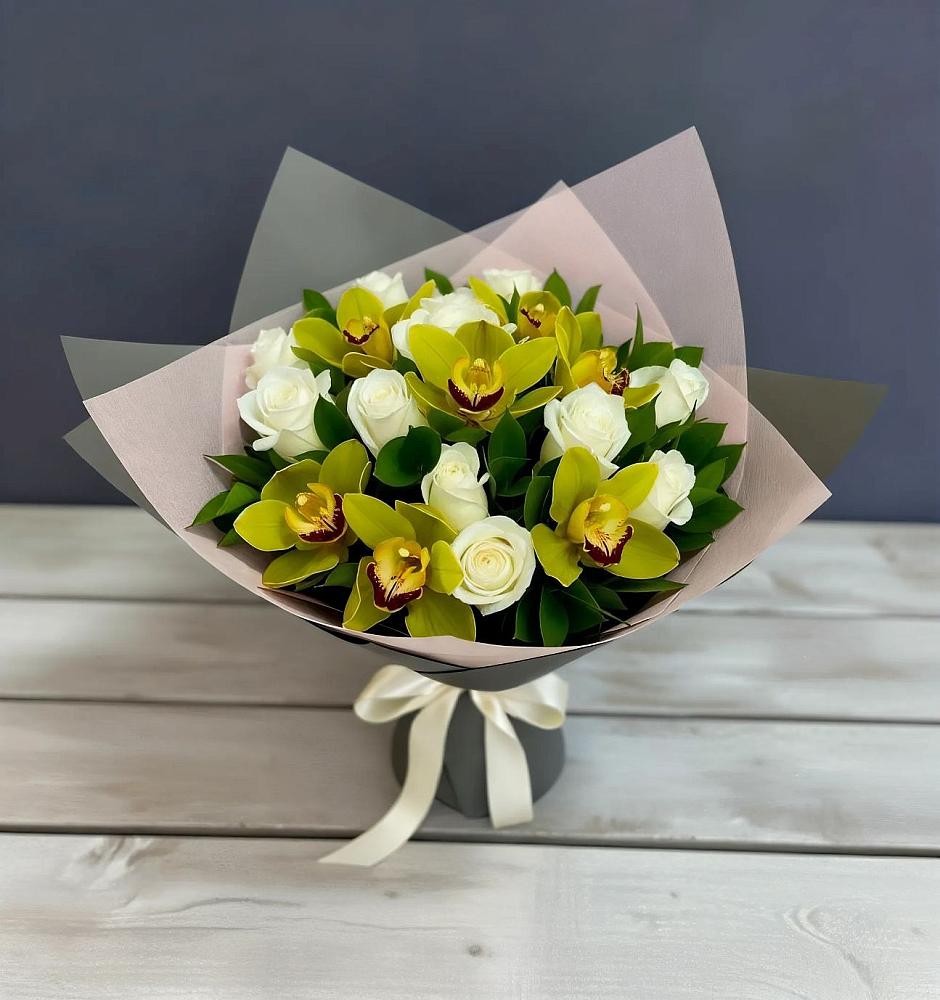 Букет цветов из: Орхидеи и Розы в Дзержинском