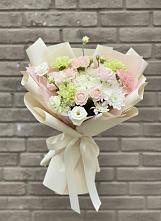 Букет цветов из:  Гвоздики, Розы, Лизиантусы и Хризантемы в Дзержинском
